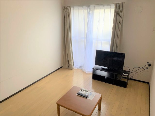 居室・リビング　※同タイプのお部屋の写真です。（1階フローリング）