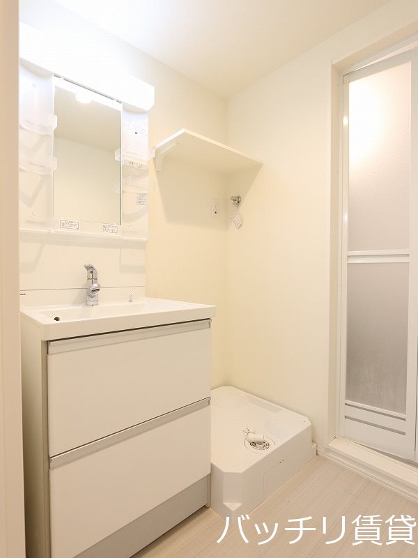 洗面設備　別号室写真の為、現状を優先致します。