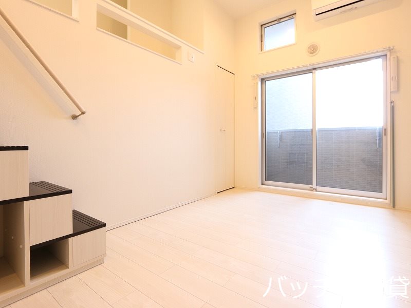 バルコニー　別号室写真の為、現状を優先致します。