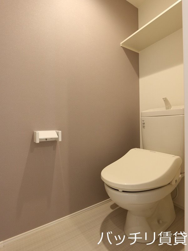 トイレ　別号室写真の為、現状を優先致します。