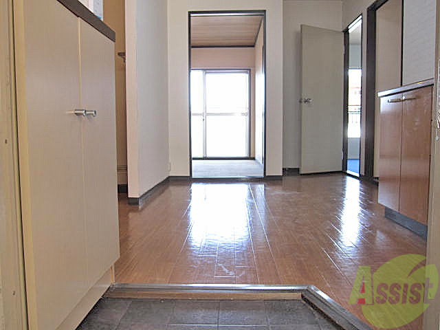 玄関　入りやすい玄関ですね～、お部屋をあ