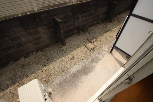 バルコニー　天気の良い日は外干しできます♪