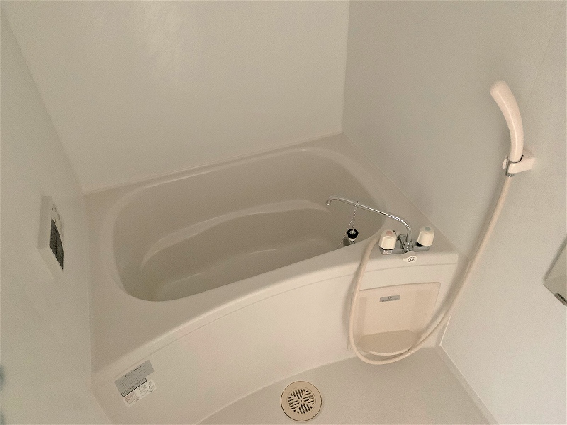 バス・シャワールーム　お風呂、セパレートタイプです。