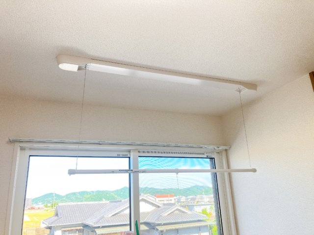 その他設備　室内物干し