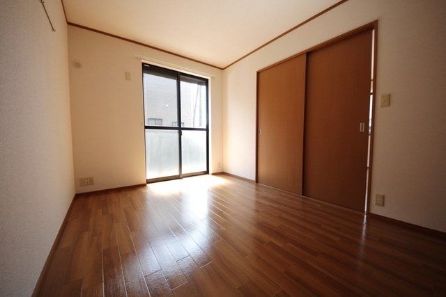 その他　★同建物階下部屋写真★