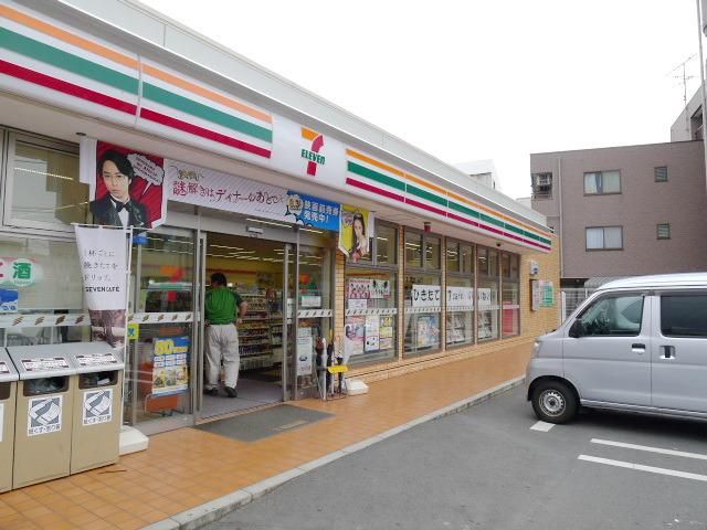 コンビニ　セブンイレブン（コンビニ）まで119m