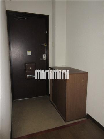 玄関　広めの玄関スペースです。