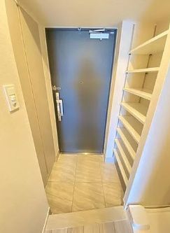 玄関　☆シューズボックス付き玄関スペース☆