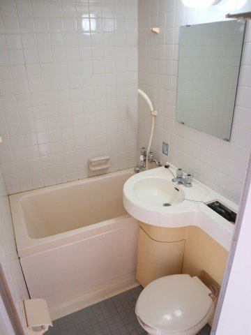 バス・シャワールーム　ゆっくり温まれますよ