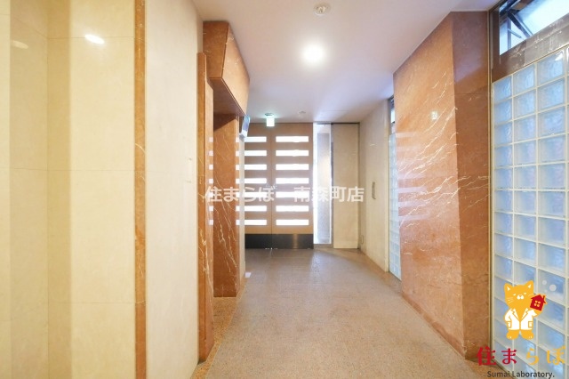 エントランス　共用部の印象も大切に