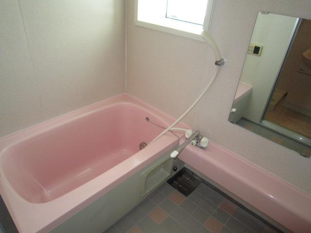 バス・シャワールーム　お風呂です