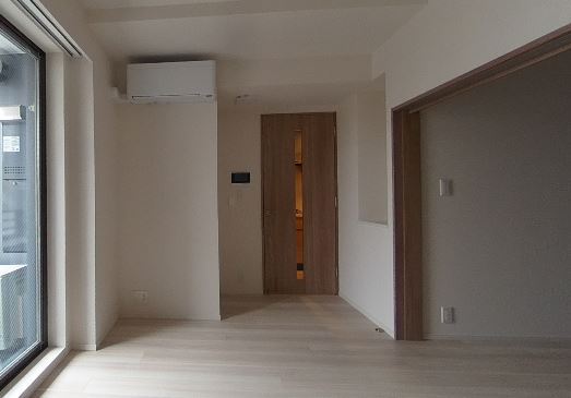 居室・リビング　※別部屋の参考写真です。