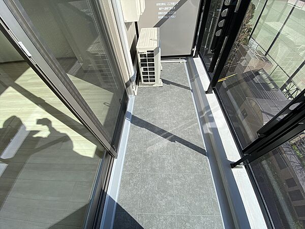 バルコニー　バルコニーからの眺めを楽しみながら食事をしませんか