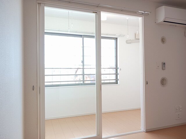 その他部屋・スペース　サンルーム。雨の日や冬でも安心して洗濯物が干せます！