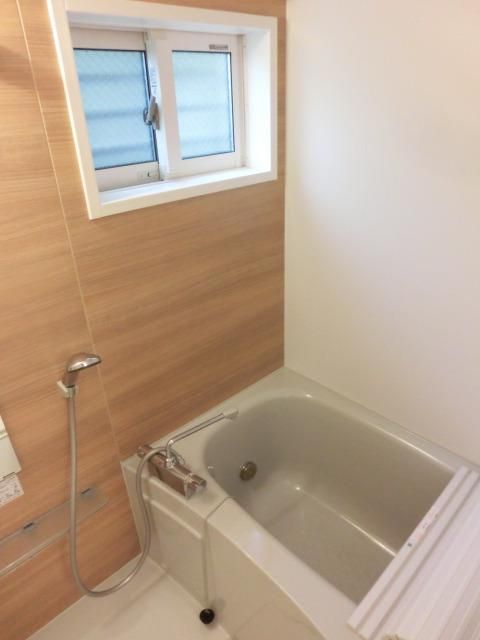 バス・シャワールーム　★窓付お風呂