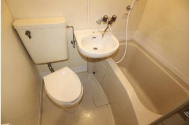 バス・シャワールーム　同一仕様。