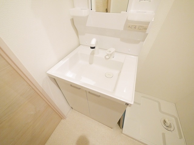 洗面設備　独立洗面台で身支度をすべて済ませてしまいましょう