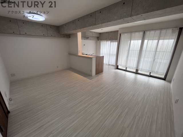 居室・リビング　居室照明付きで、おすすめです。