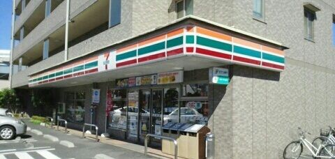 コンビニ　セブンイレブン（コンビニ）まで190m