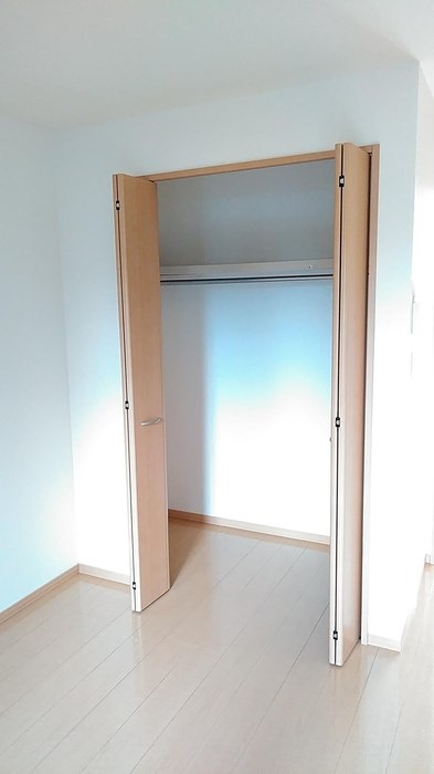 収納　洋室収納※同間取り別部屋の写真です。