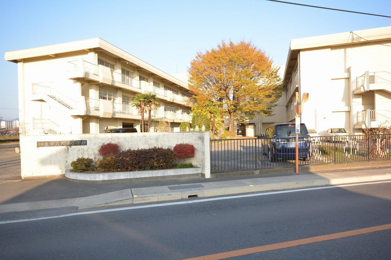 小学校　天沼小学校（小学校）まで960m