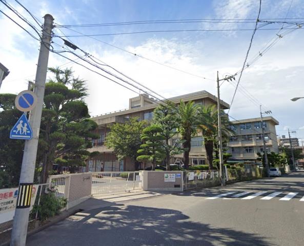 中学校　城南中学校（中学校）まで299m