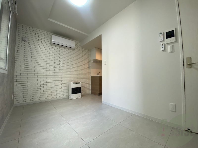 居室・リビング　広くてキレイなお部屋が広がっていて、充実した生活が送れそう。