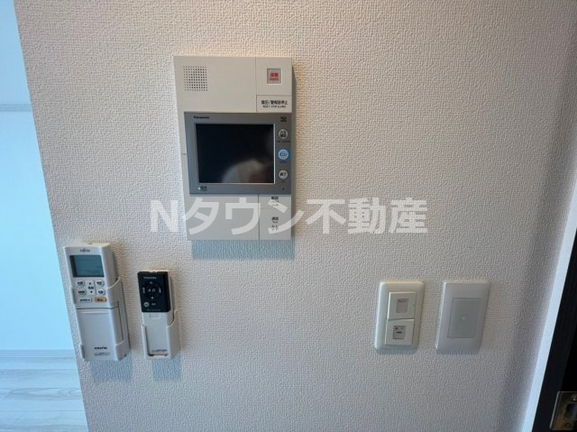 セキュリティ　モニター付きインターフォンです。