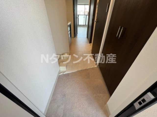 玄関　収納もある玄関です