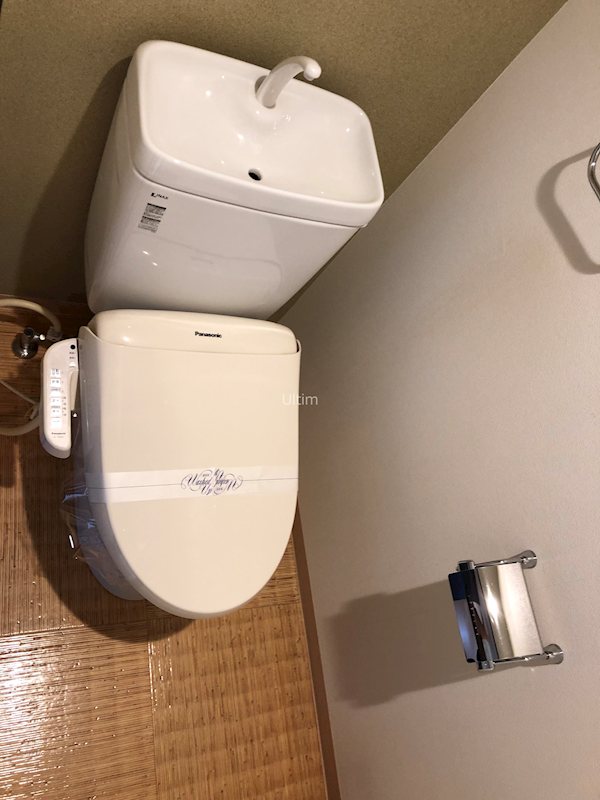 トイレ　※別のお部屋のお写真です。御参考までに。