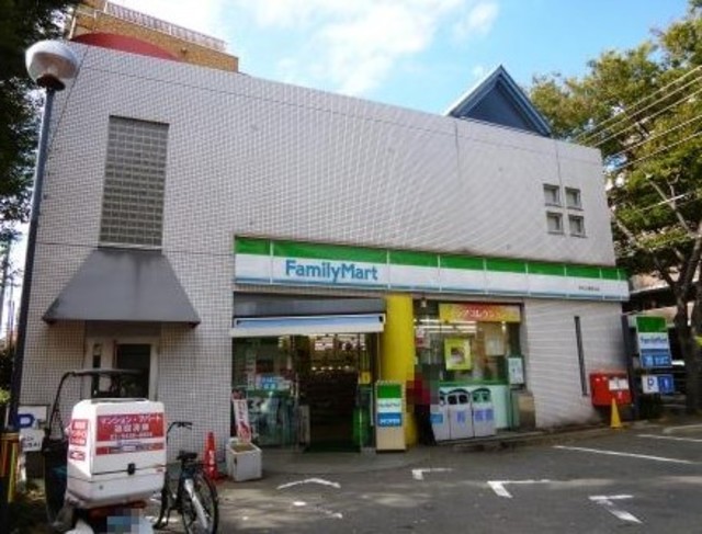 コンビニ　ファミリーマート芦花公園駅北店（コンビニ）まで129m