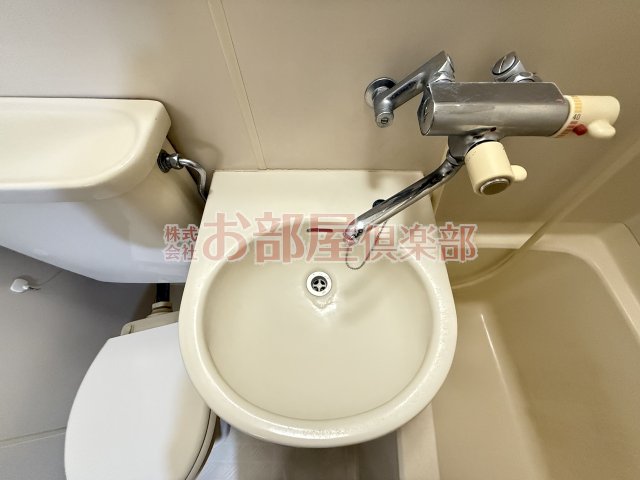 洗面設備　コンパクトで使いやすい洗面所