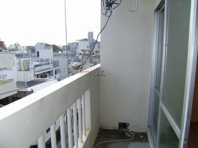 バルコニー　※別部屋の写真です　現状優先になります