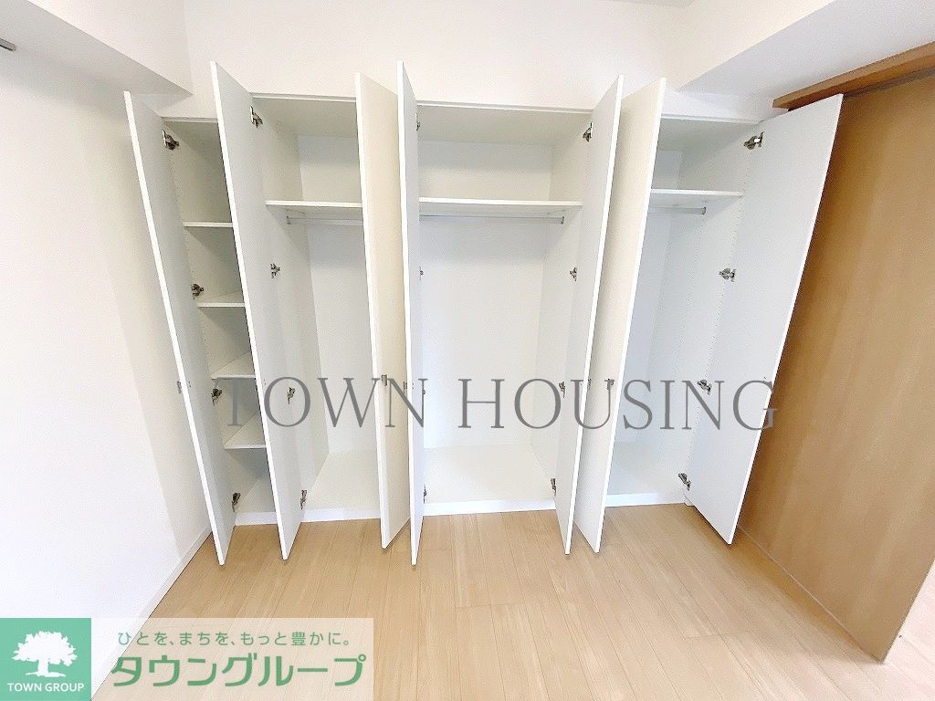 収納　お問合せは(株)タウンハウジングレジデンス事業部　赤坂店・…