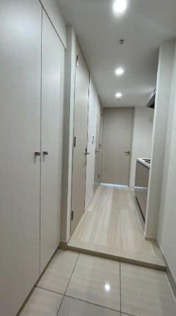 玄関　※別部屋参考写真