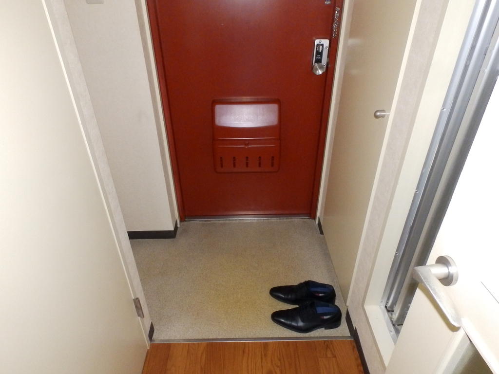 玄関　※別号室参考画像