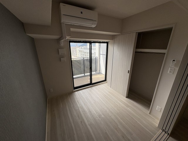 その他部屋・スペース　広くて明るい寝室