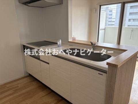 キッチン　別間取り　イメージ写真