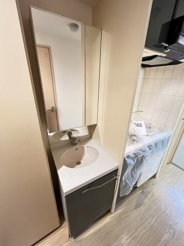 洗面設備　スペースが確保できる洗面所です