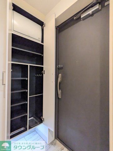 玄関　お部屋探しは株式会社　タウンハウジング　までお気軽にお問合…