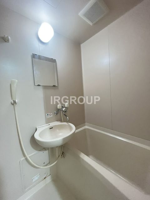 バス・シャワールーム　※別部屋参考写真