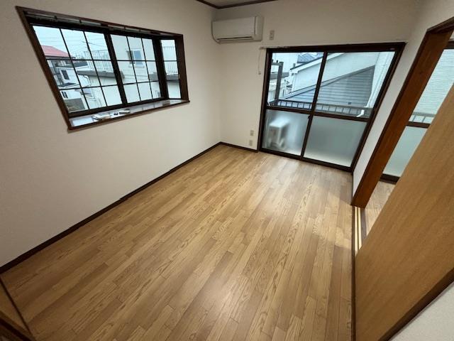 居室・リビング　※203号室の室内写真