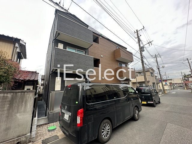 建物外観　別の角度から見た外観です