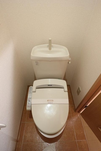 トイレ　温水洗浄暖房便座