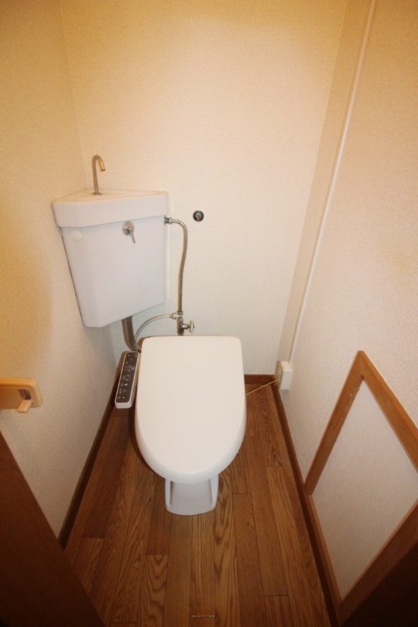 トイレ　トイレ温水洗浄便座