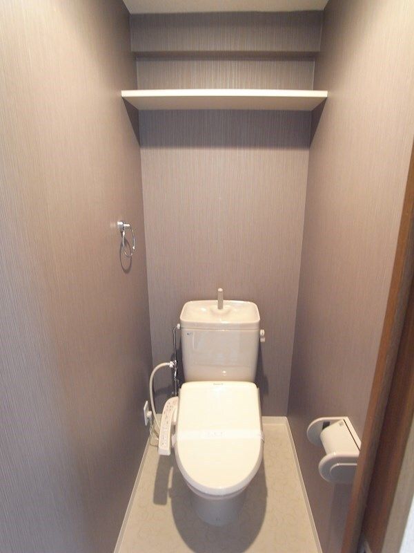 トイレ　他部屋写真参照