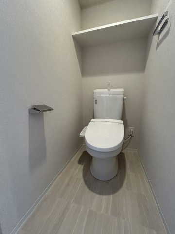 エントランス　落ち着いたエントランスです