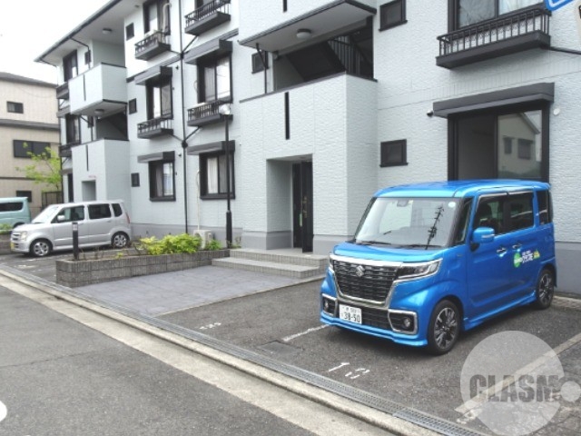 駐車場　敷地内駐車場