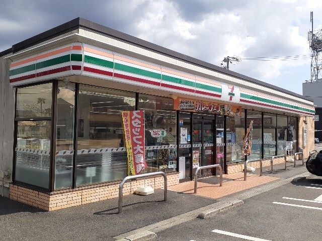 コンビニ　セブンイレブン菊川加茂店（コンビニ）まで600m