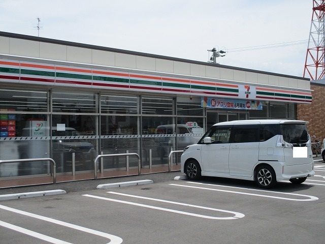 コンビニ　セブンイレブン高鍋郵便局前店（コンビニ）まで500m
